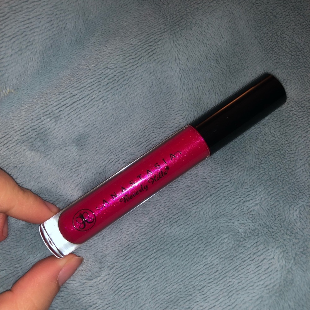 anastasia bh lipgloss in weekend barbie